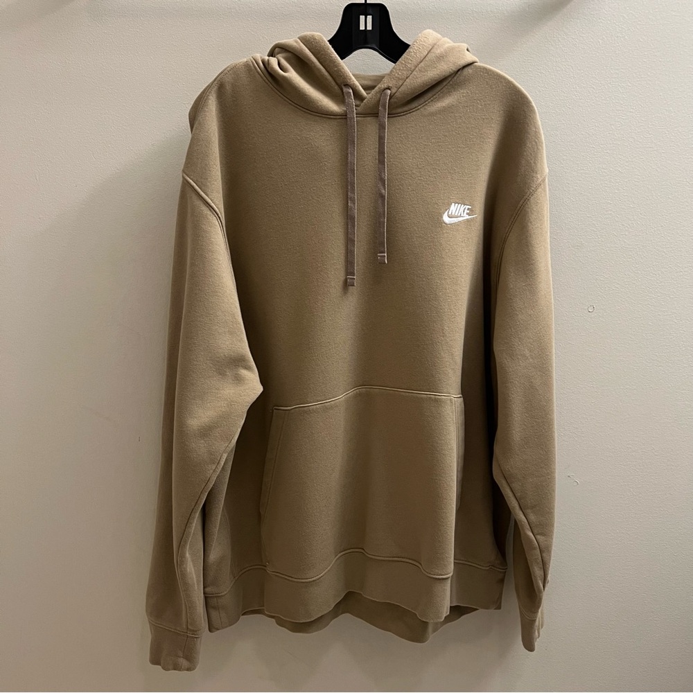 Nike Men's Sportswear Club Fleece
Hoodie Tan Size XXL - Picture 2 of 10